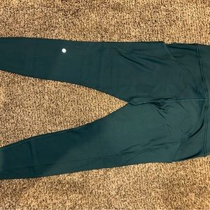 Lululemon green leggings with pockets